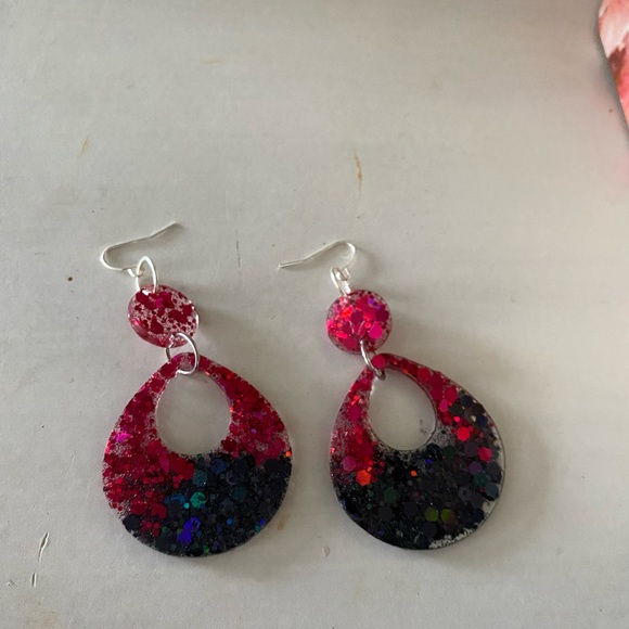 Dangle resin pierced earrings - Picture 2 of 4